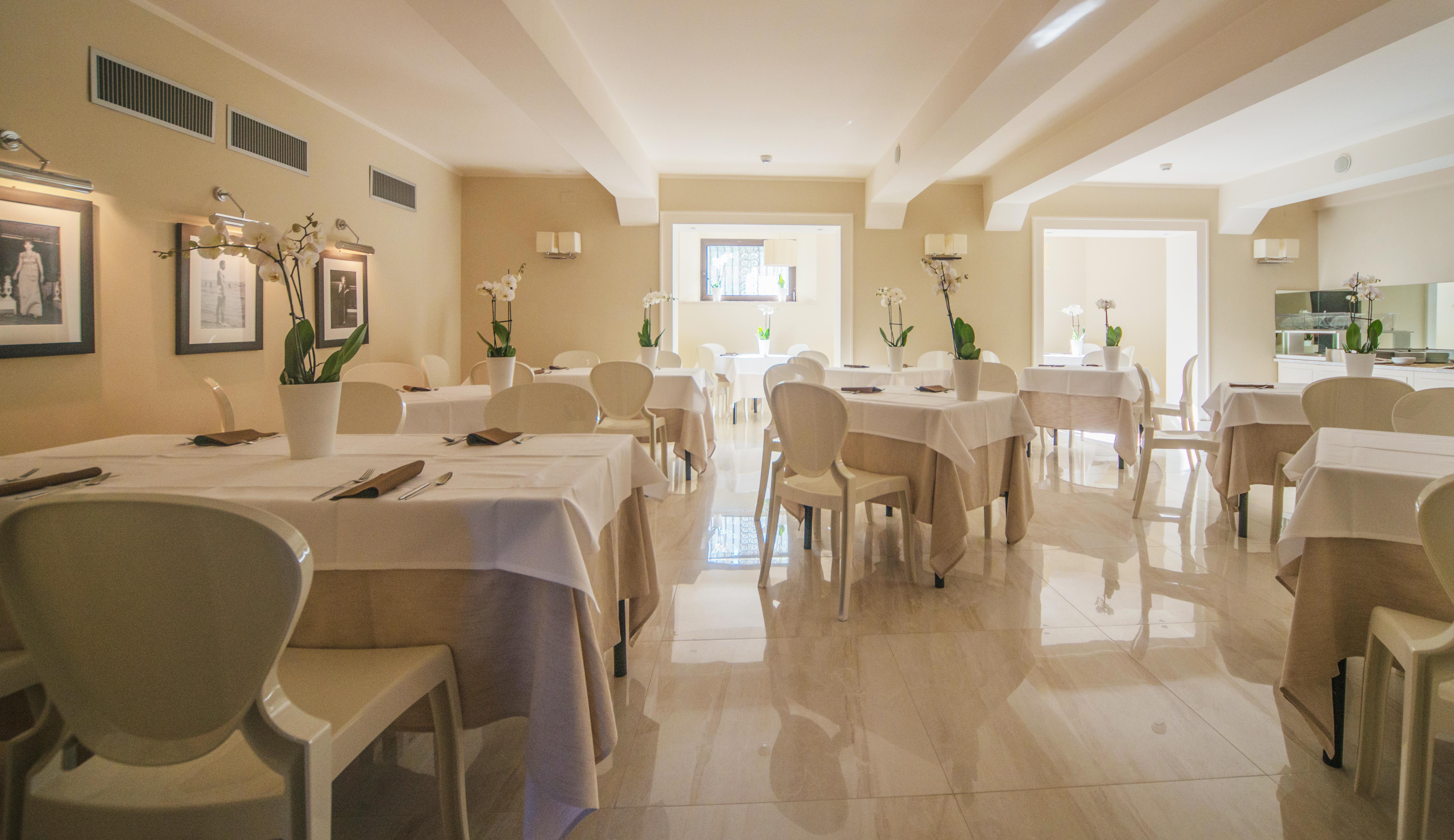 Hotel De La Ville Riccione Ngoại thất bức ảnh