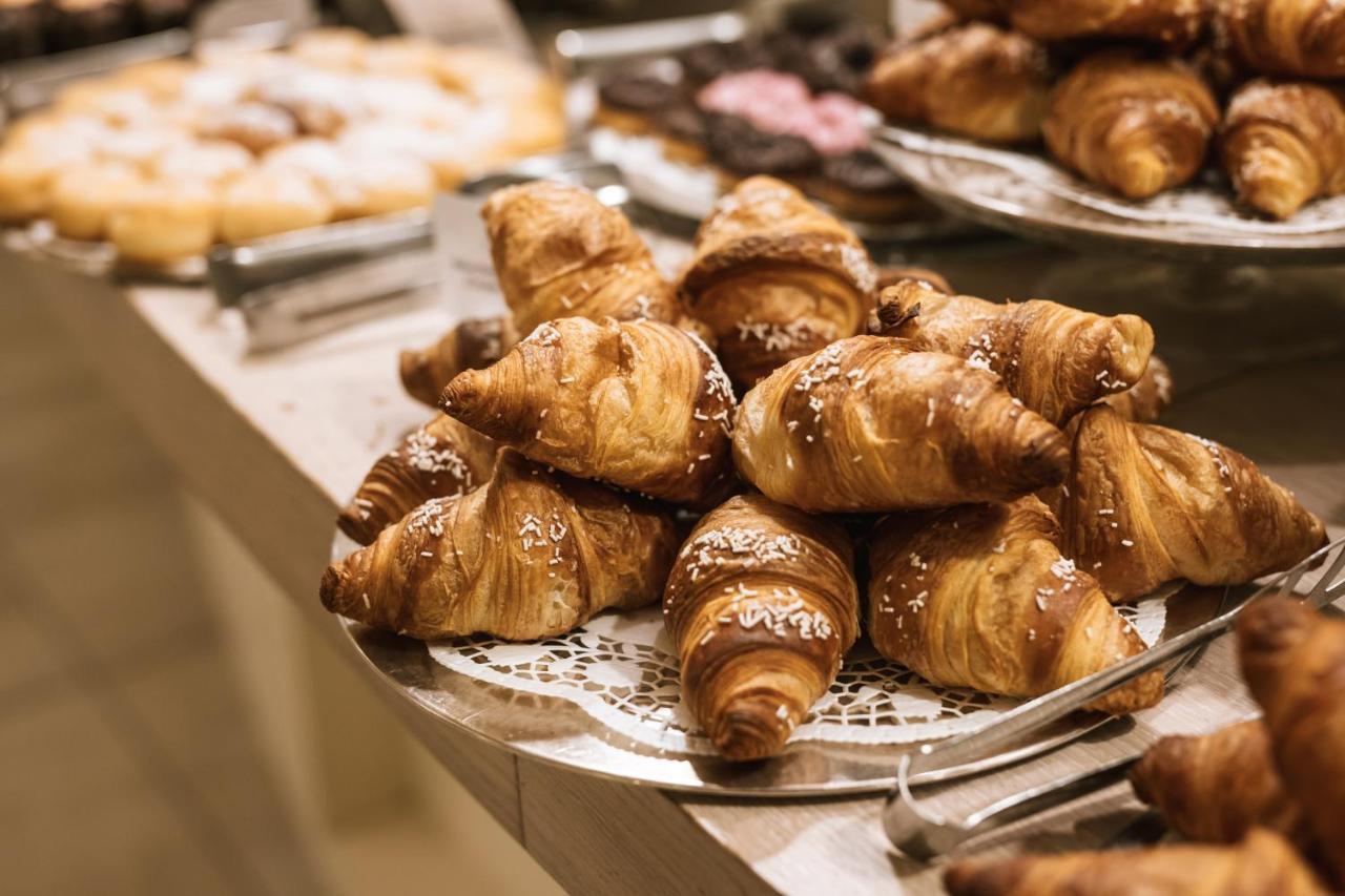 Hotel De La Ville Riccione Ngoại thất bức ảnh