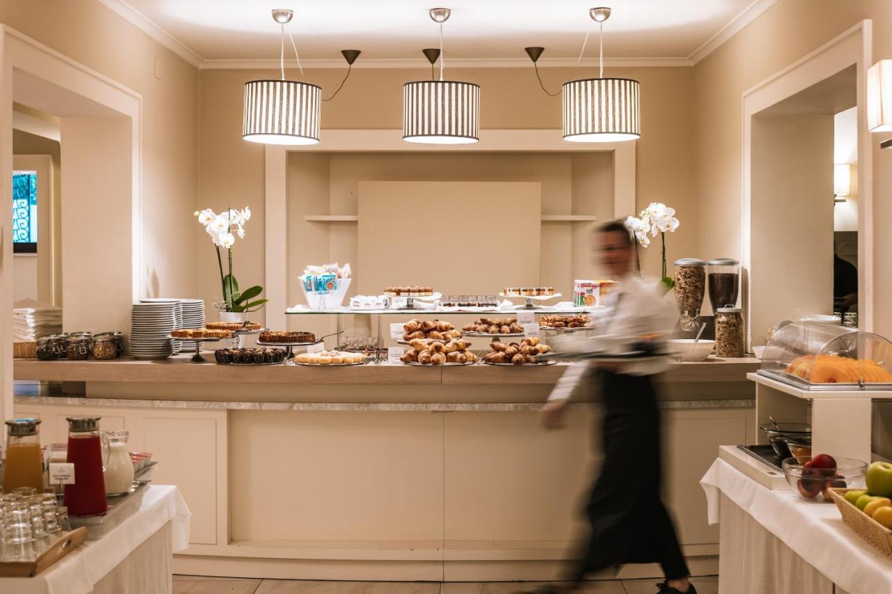 Hotel De La Ville Riccione Ngoại thất bức ảnh